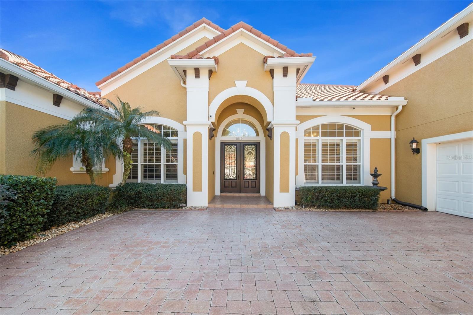 1519 LAKE RHEA DRIVE