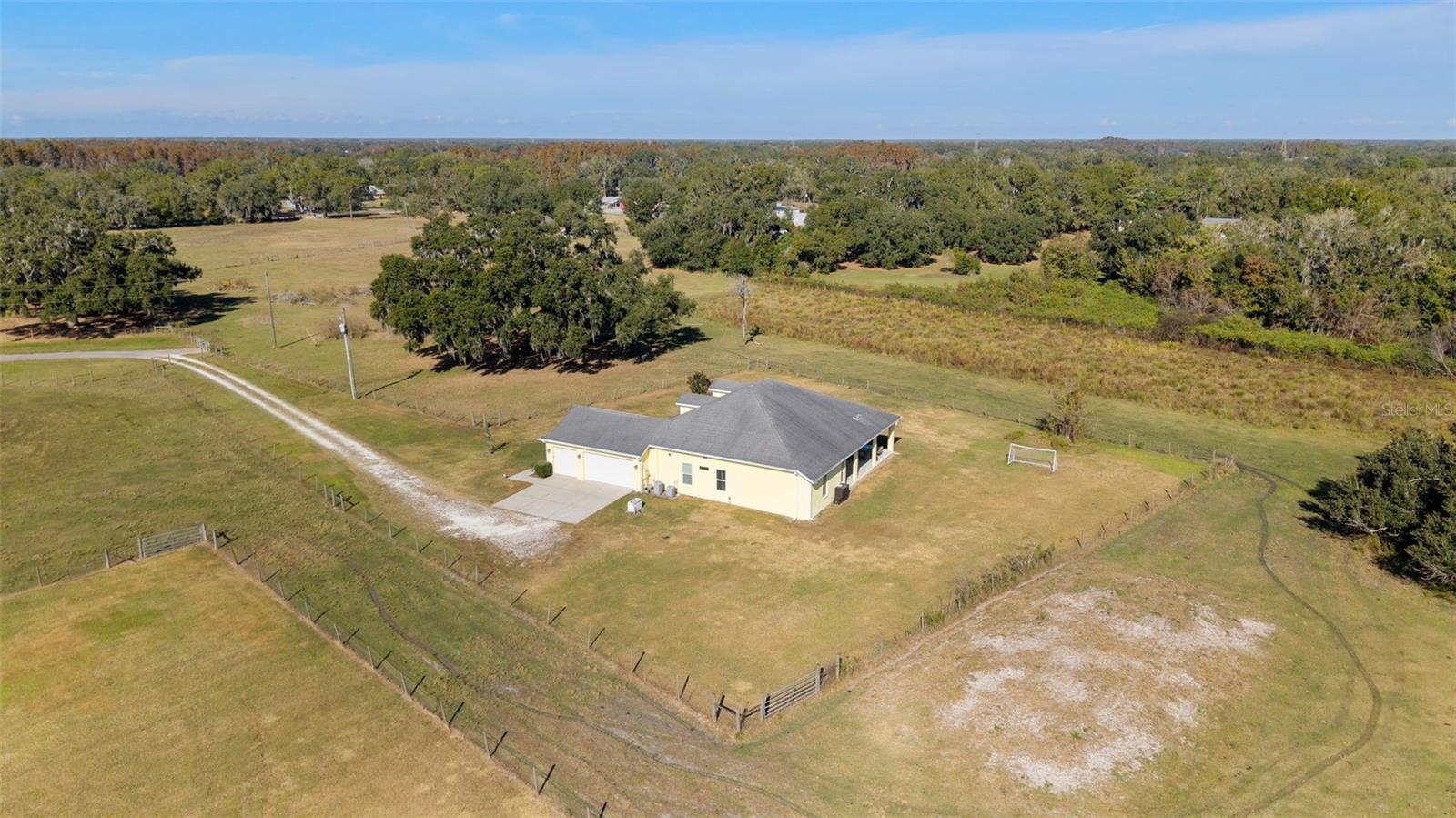 FRENCHS COUNTRY ESTATES - Residential