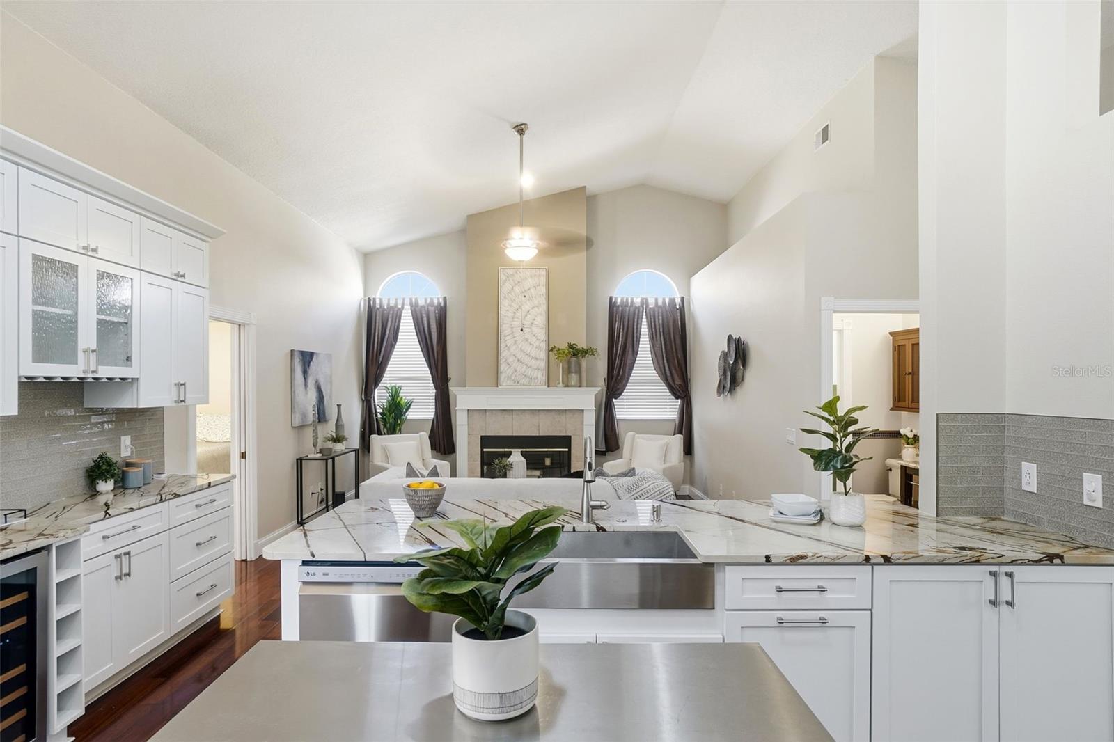 UNIVERSITY ESTATES - Residential