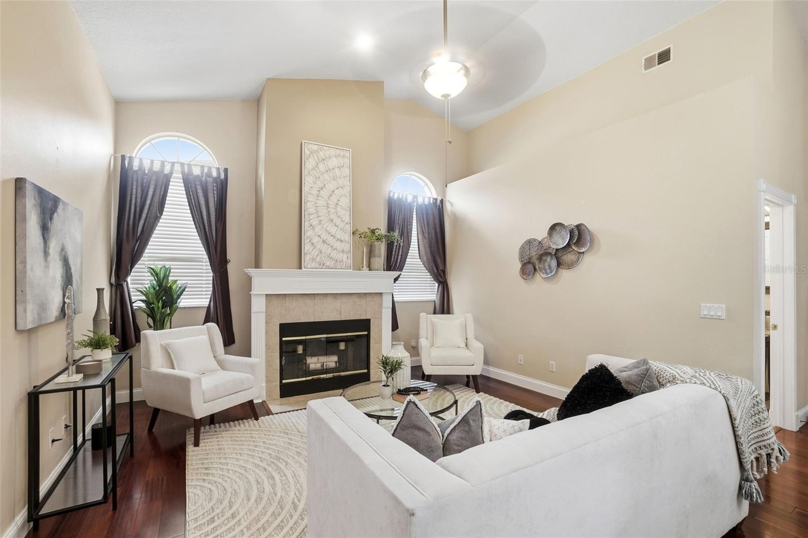 UNIVERSITY ESTATES - Residential