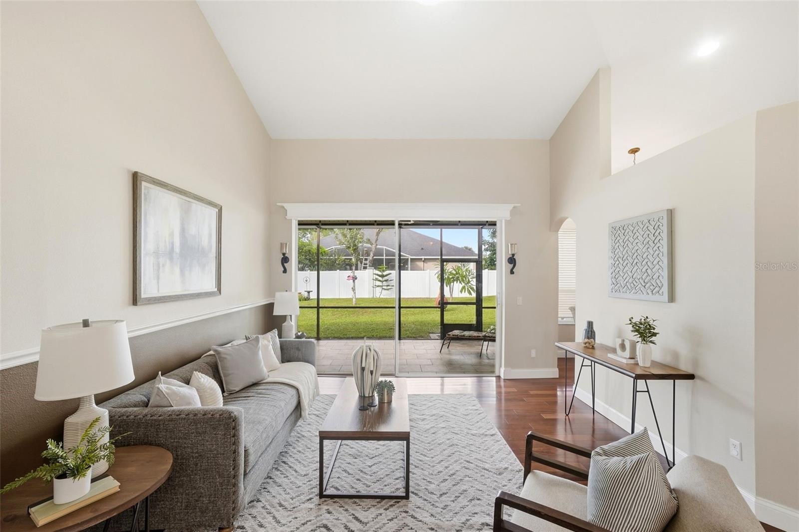 UNIVERSITY ESTATES - Residential