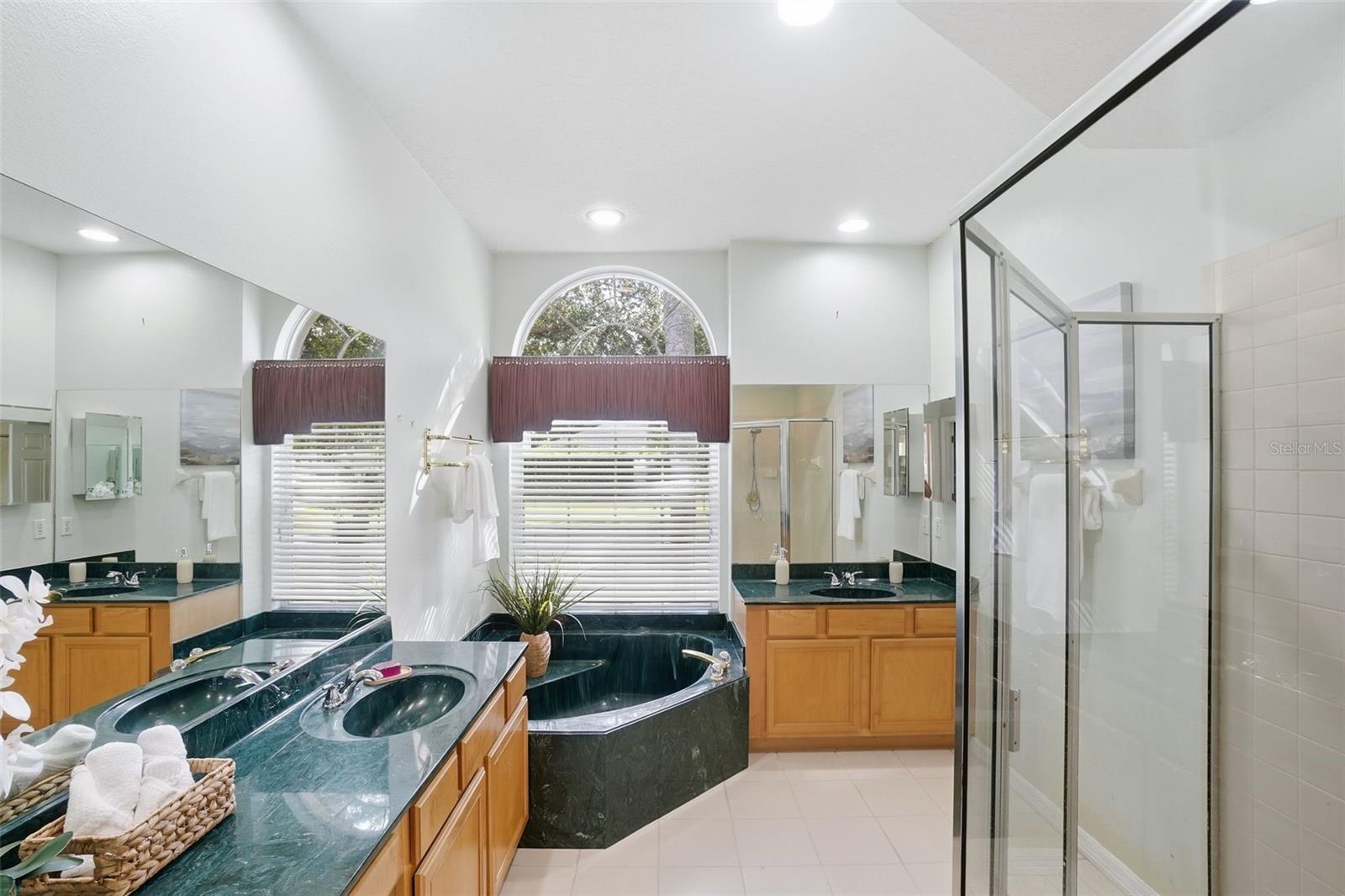 UNIVERSITY ESTATES - Residential