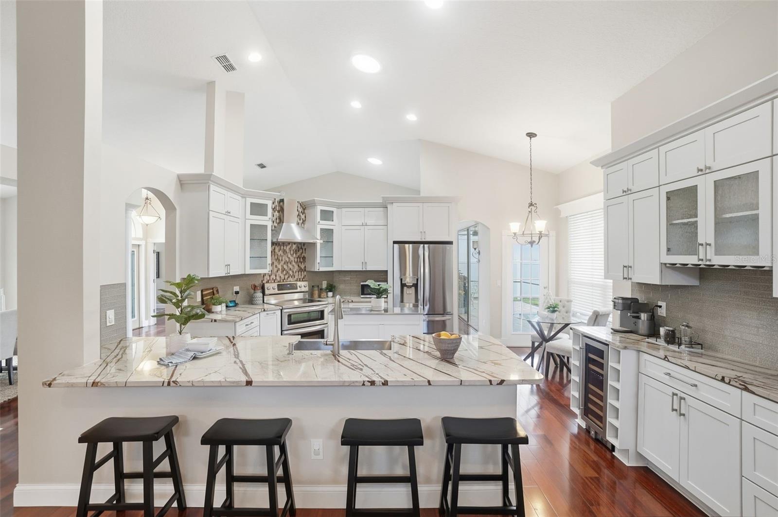 UNIVERSITY ESTATES - Residential