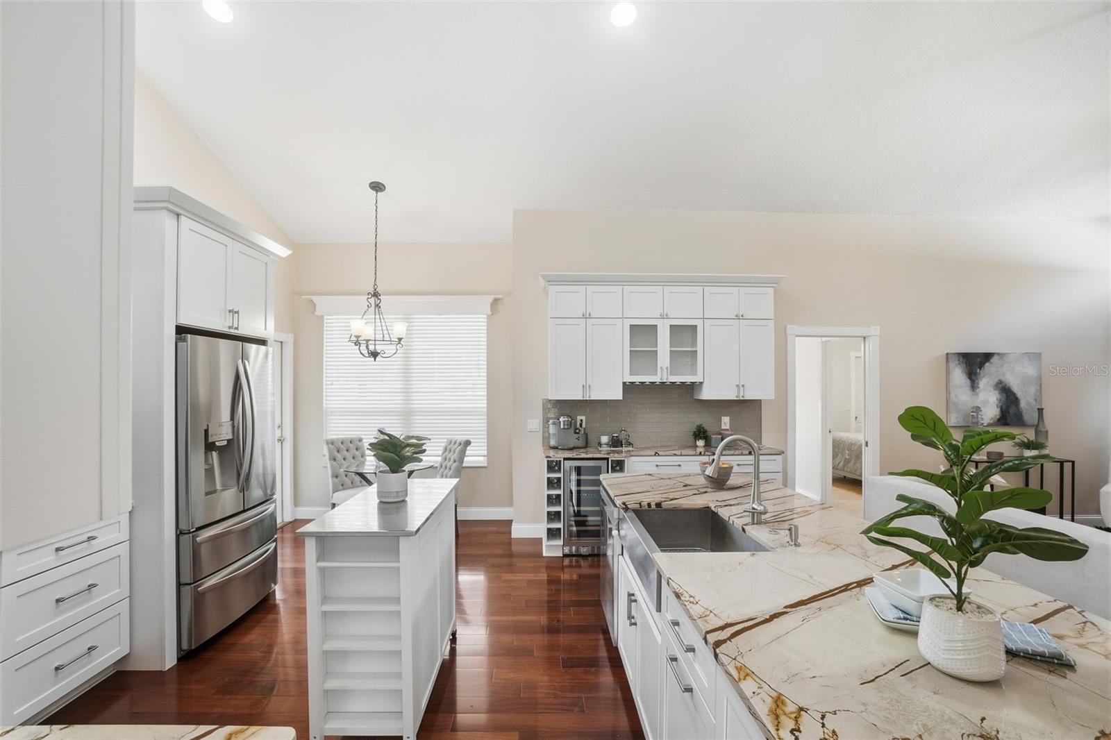 UNIVERSITY ESTATES - Residential