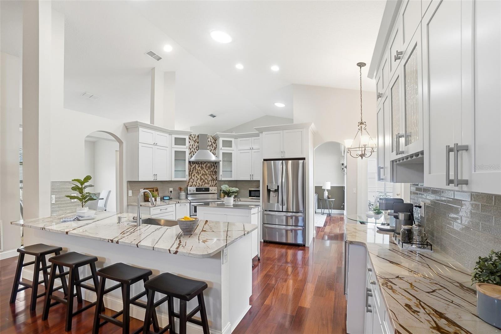 UNIVERSITY ESTATES - Residential