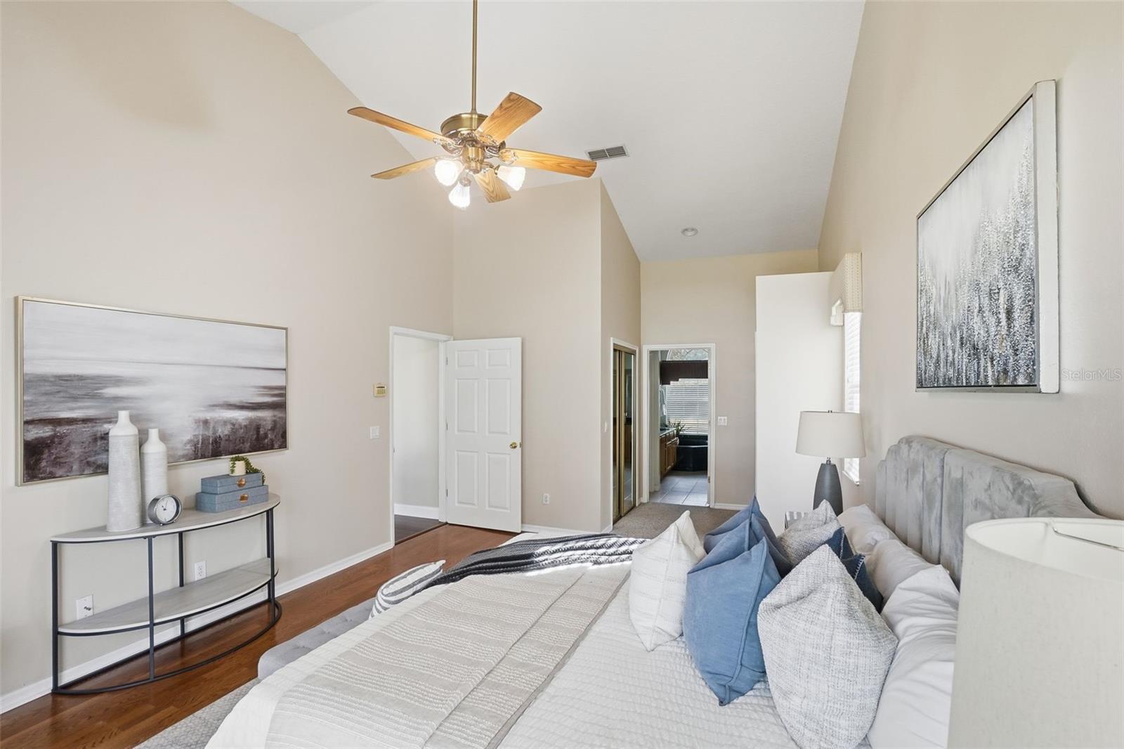 UNIVERSITY ESTATES - Residential