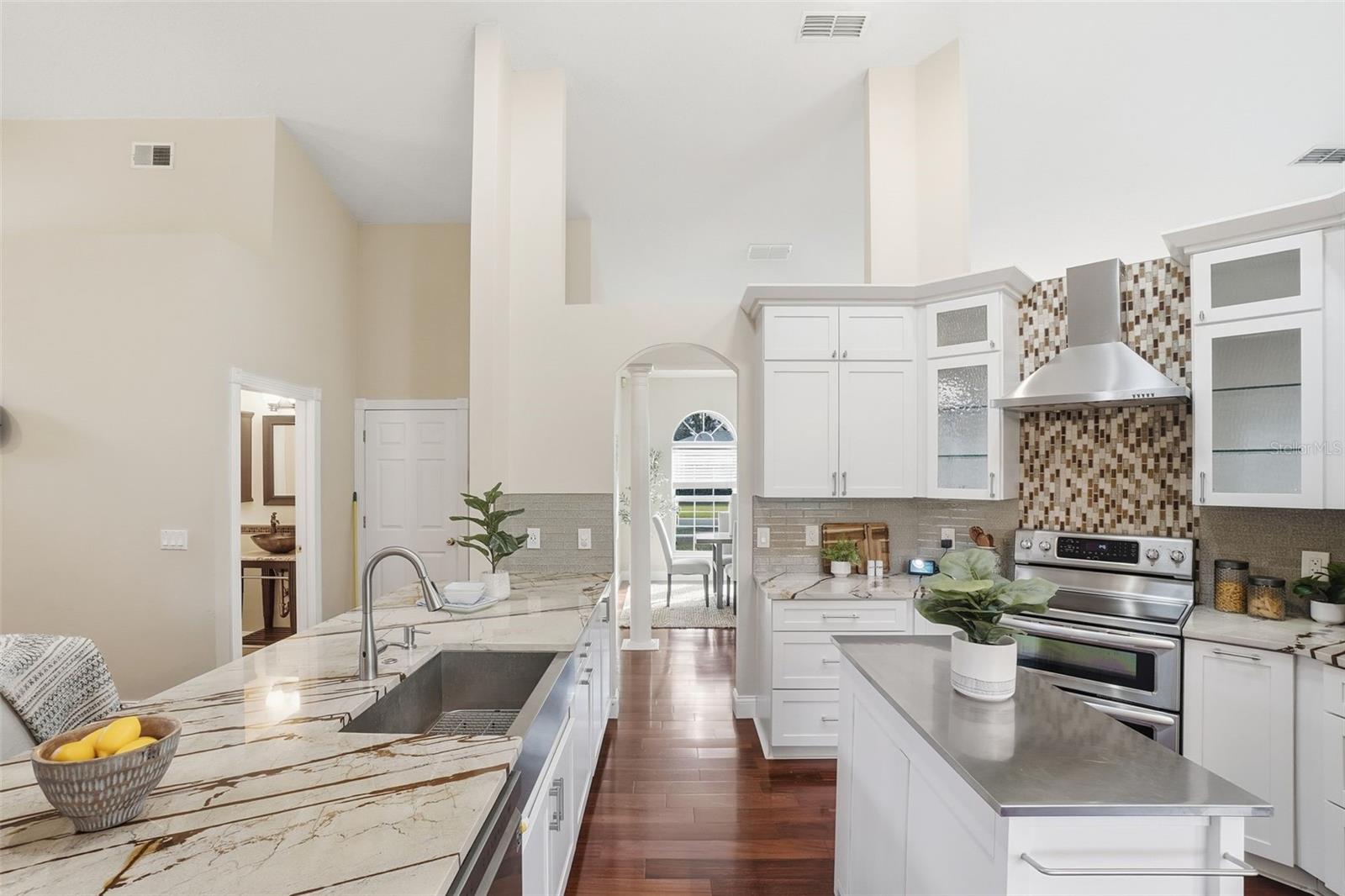 UNIVERSITY ESTATES - Residential