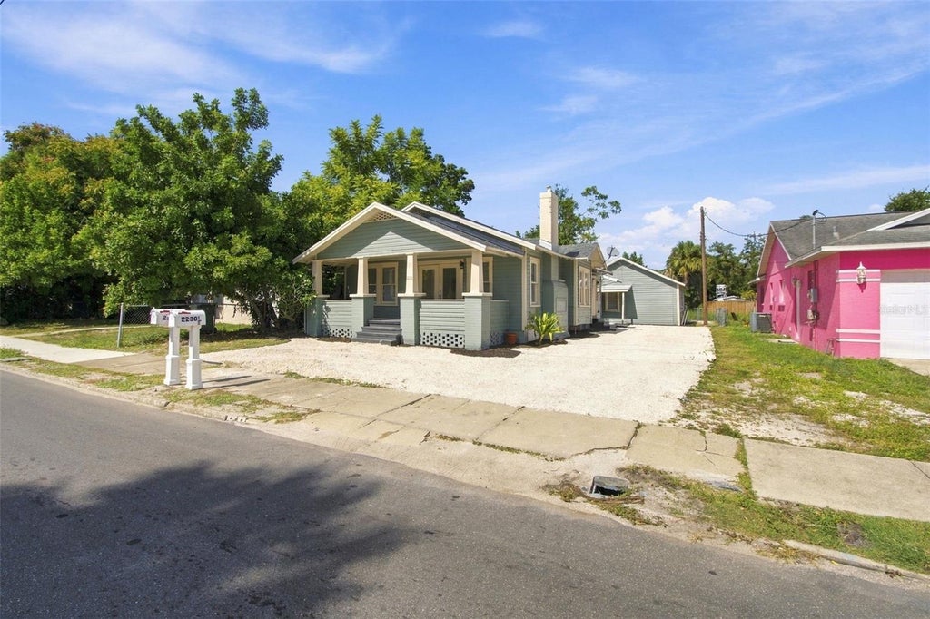 Photo of 2230 9th Avenue W, Bradenton, FL 34205 (MLS # A4710916)