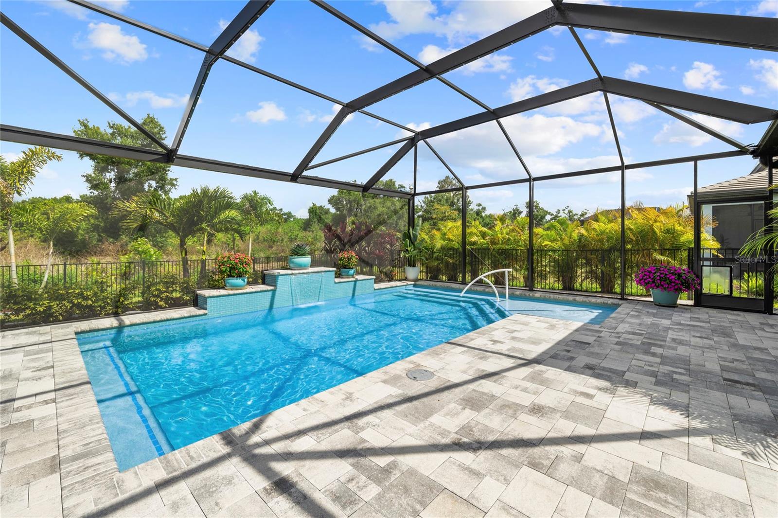 SAPPHIRE POINT PH IIIB - Residential