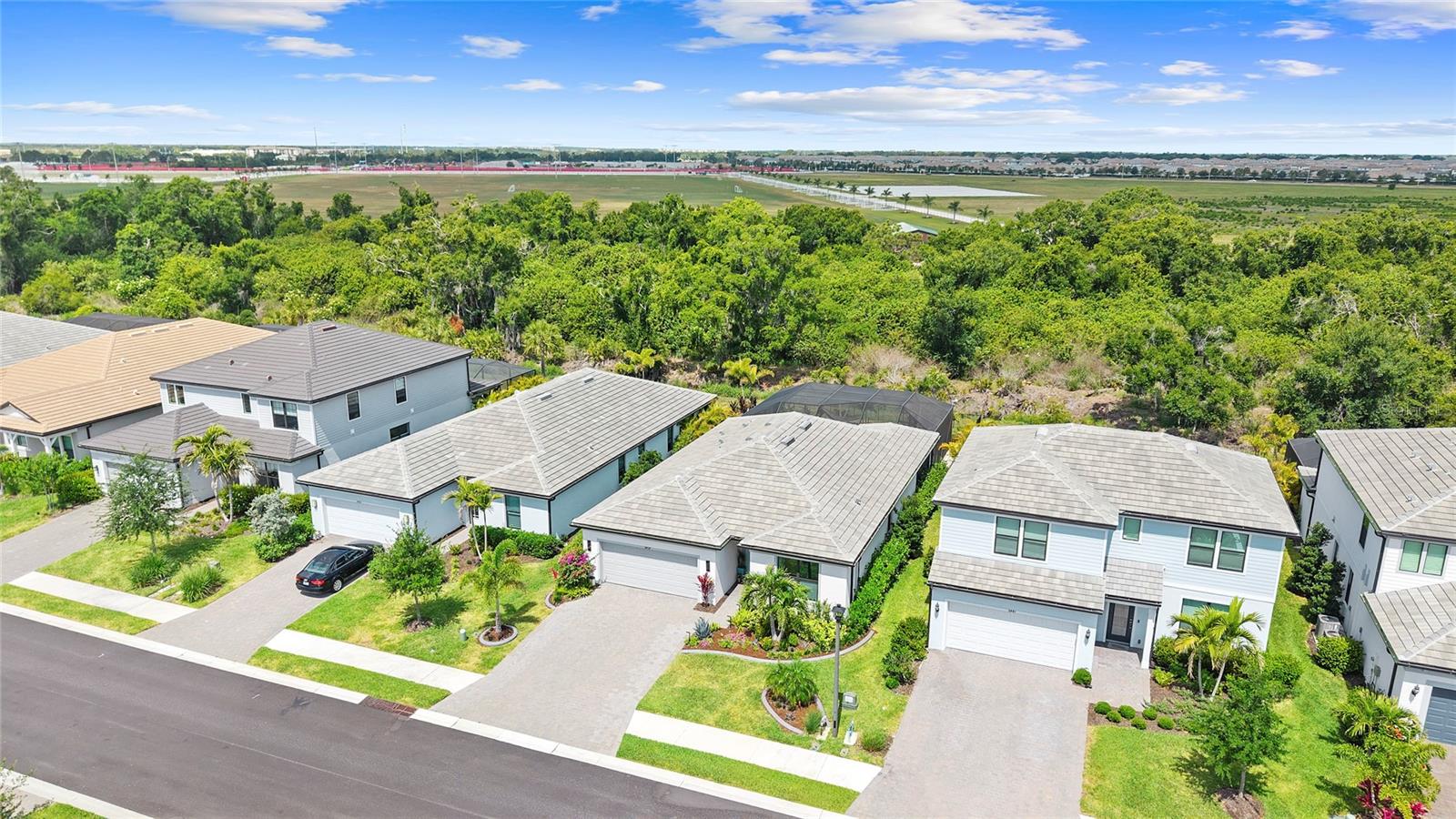 SAPPHIRE POINT PH IIIB - Residential