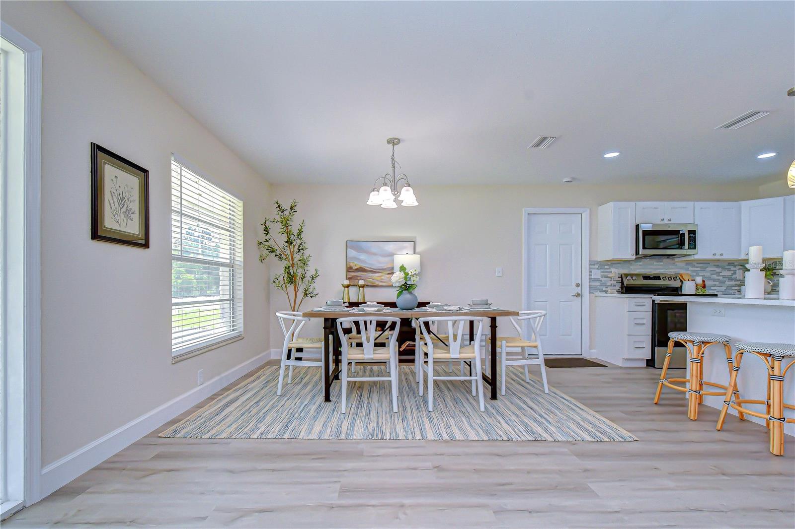 2167 LAKEVIEW ROAD