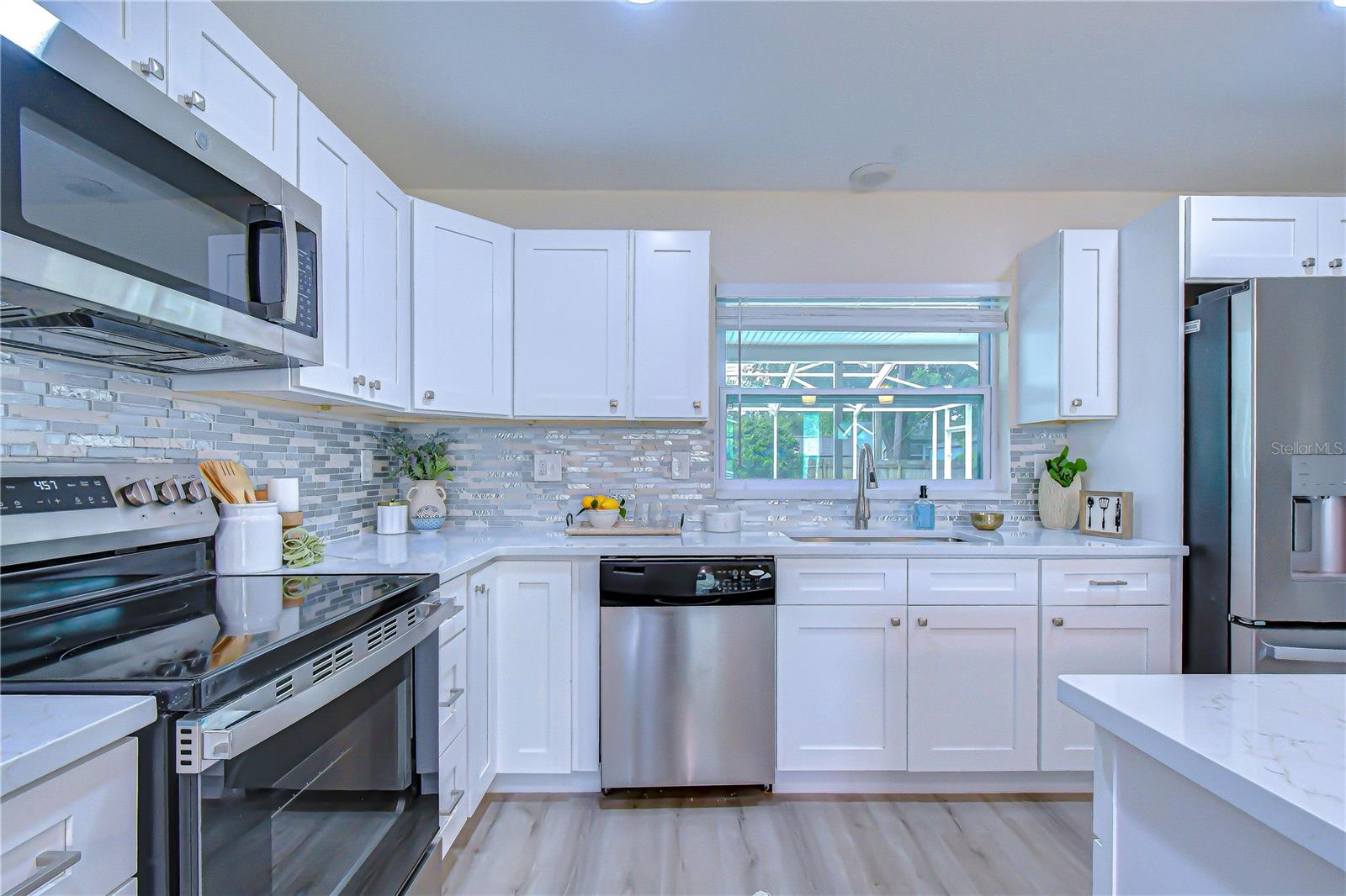 2167 LAKEVIEW ROAD