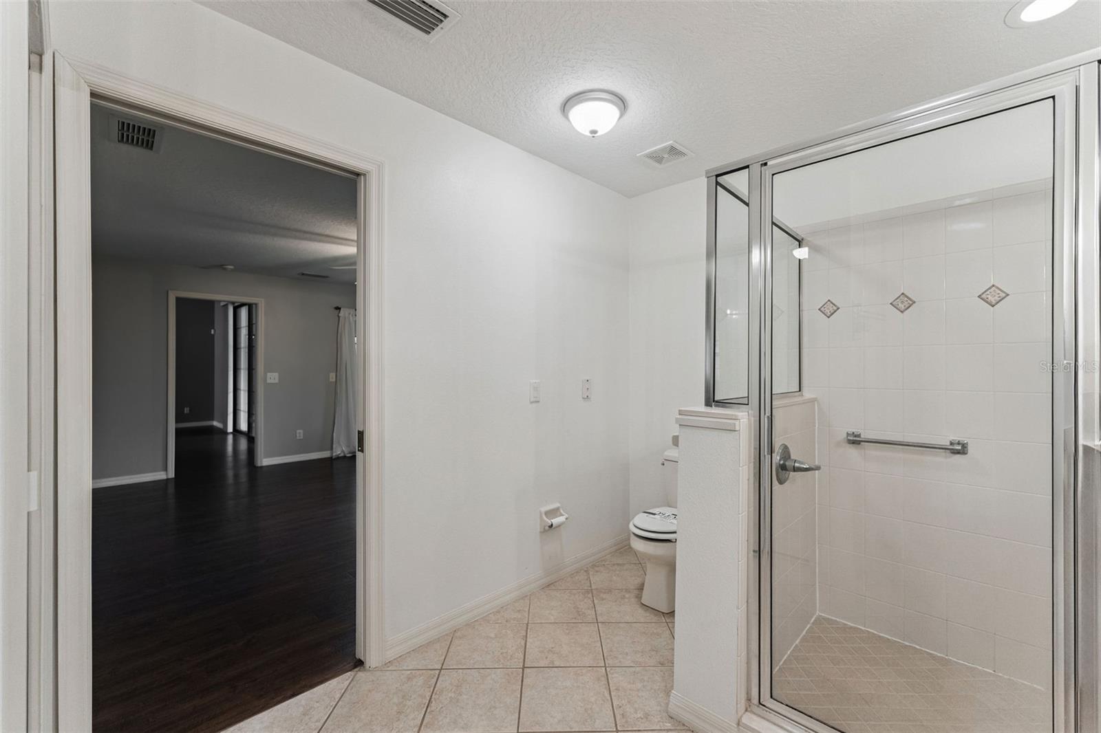 CASCADES UNIT 01 - Residential