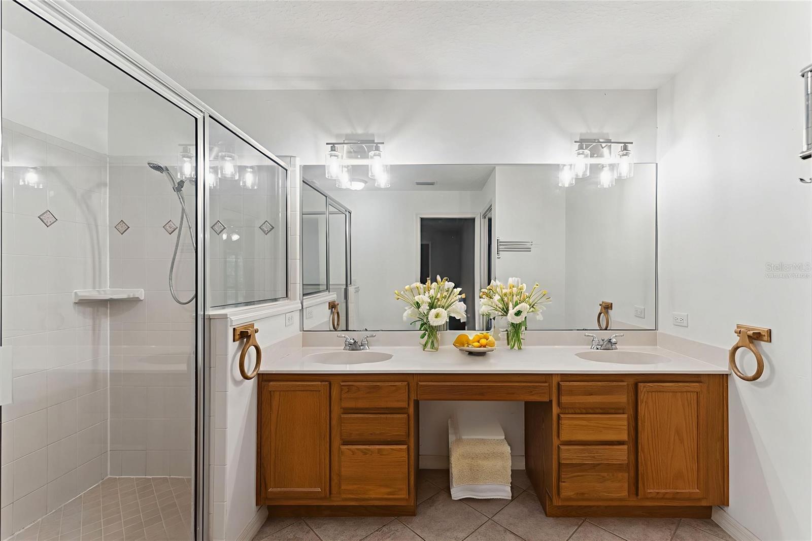 CASCADES UNIT 01 - Residential