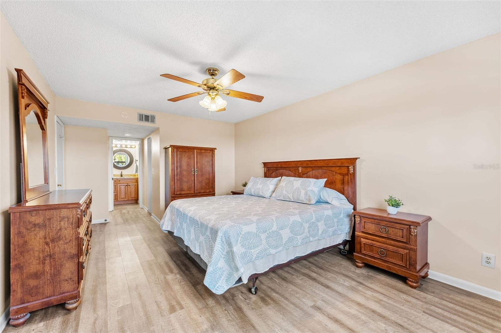 FOUNTAIN COVE - Residential