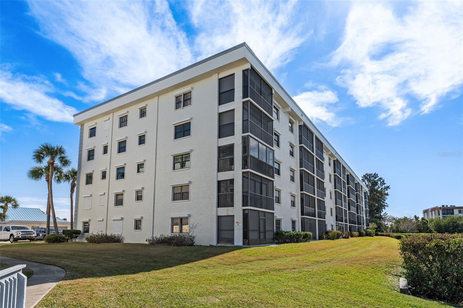FOUNTAIN COVE - Residential