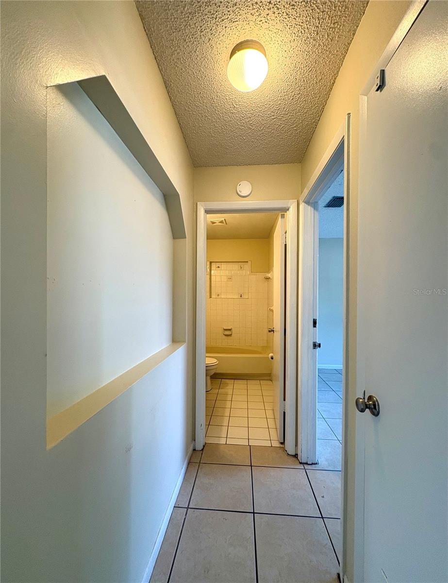 MARION OAKS UNIT 02 - Residential Lease