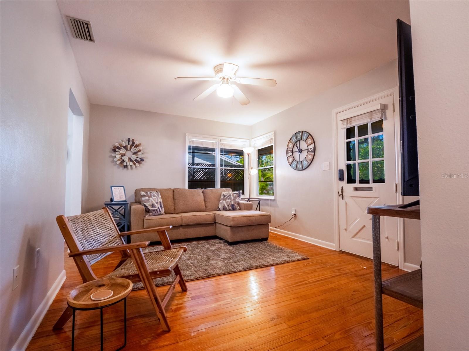 BREEZE HILL - Residential