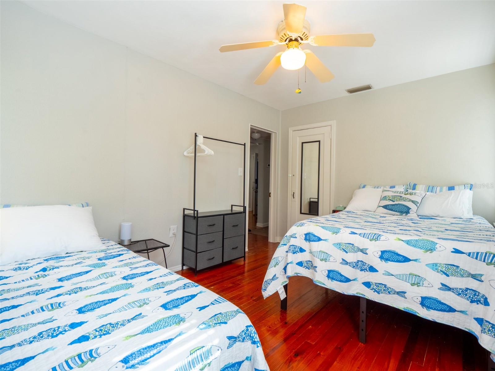 BREEZE HILL - Residential