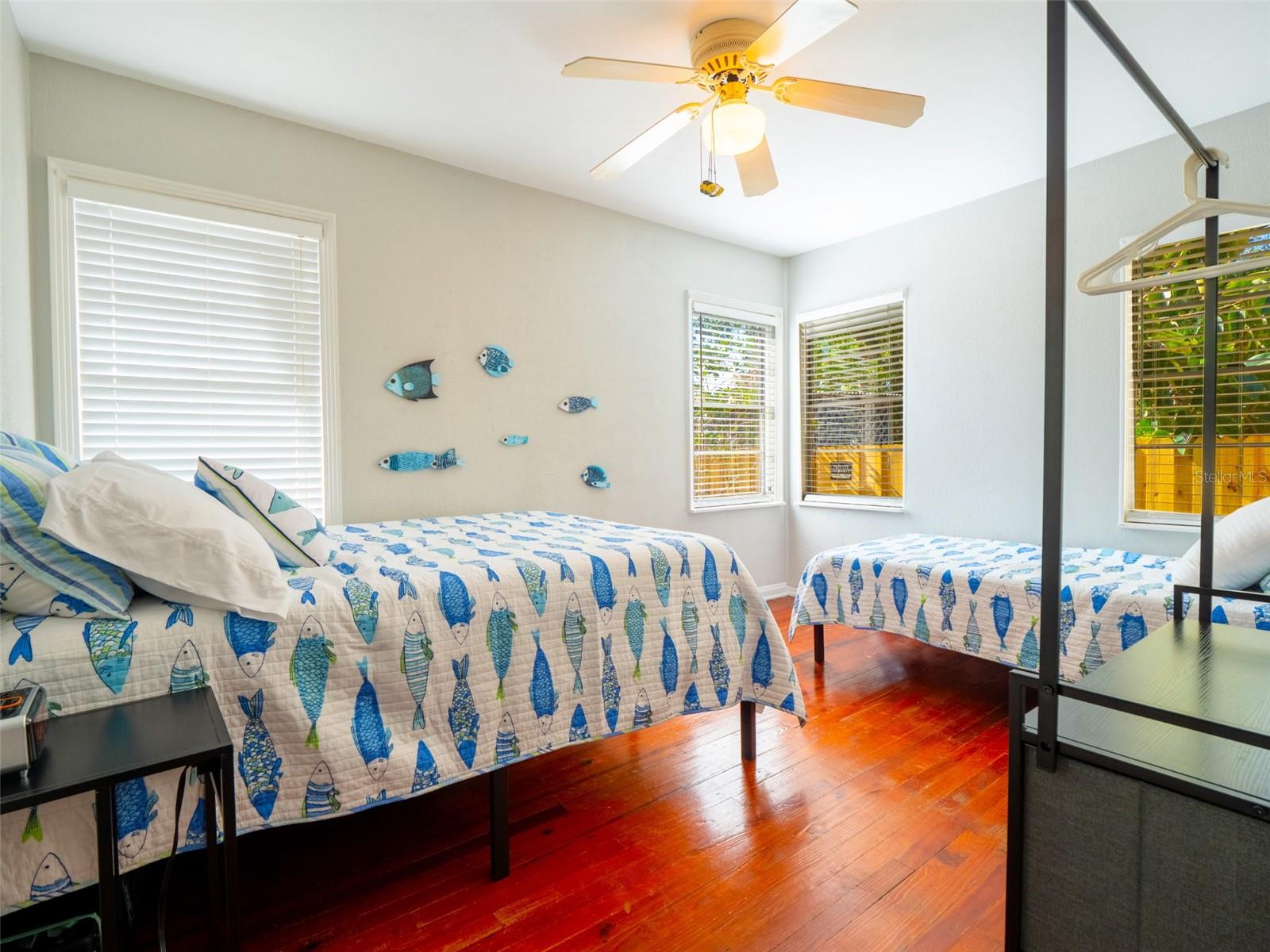 BREEZE HILL - Residential