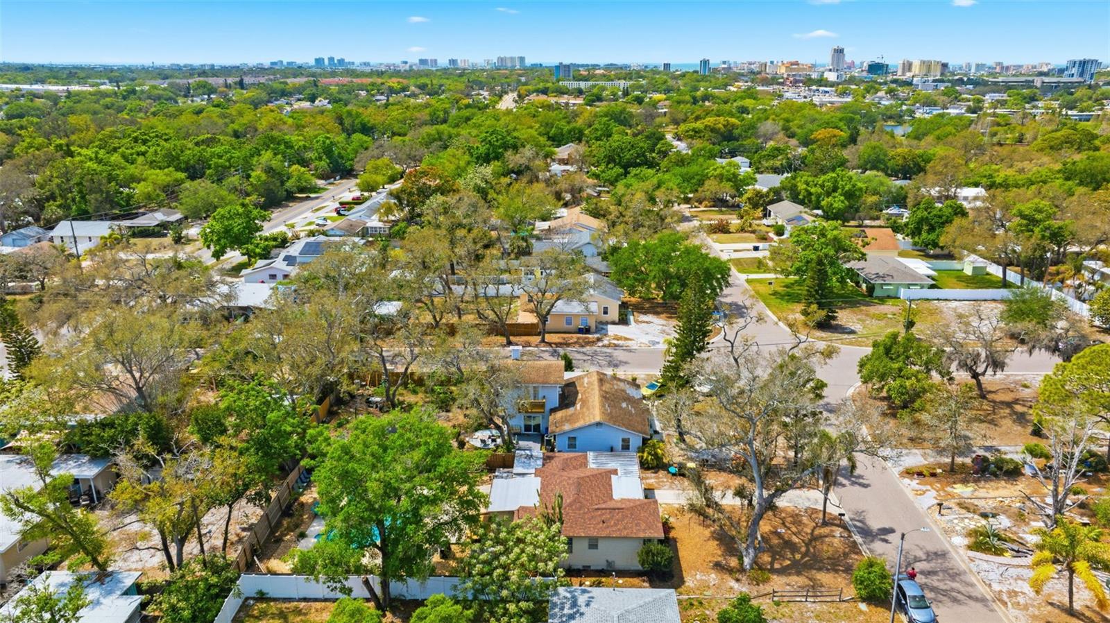 BREEZE HILL - Residential