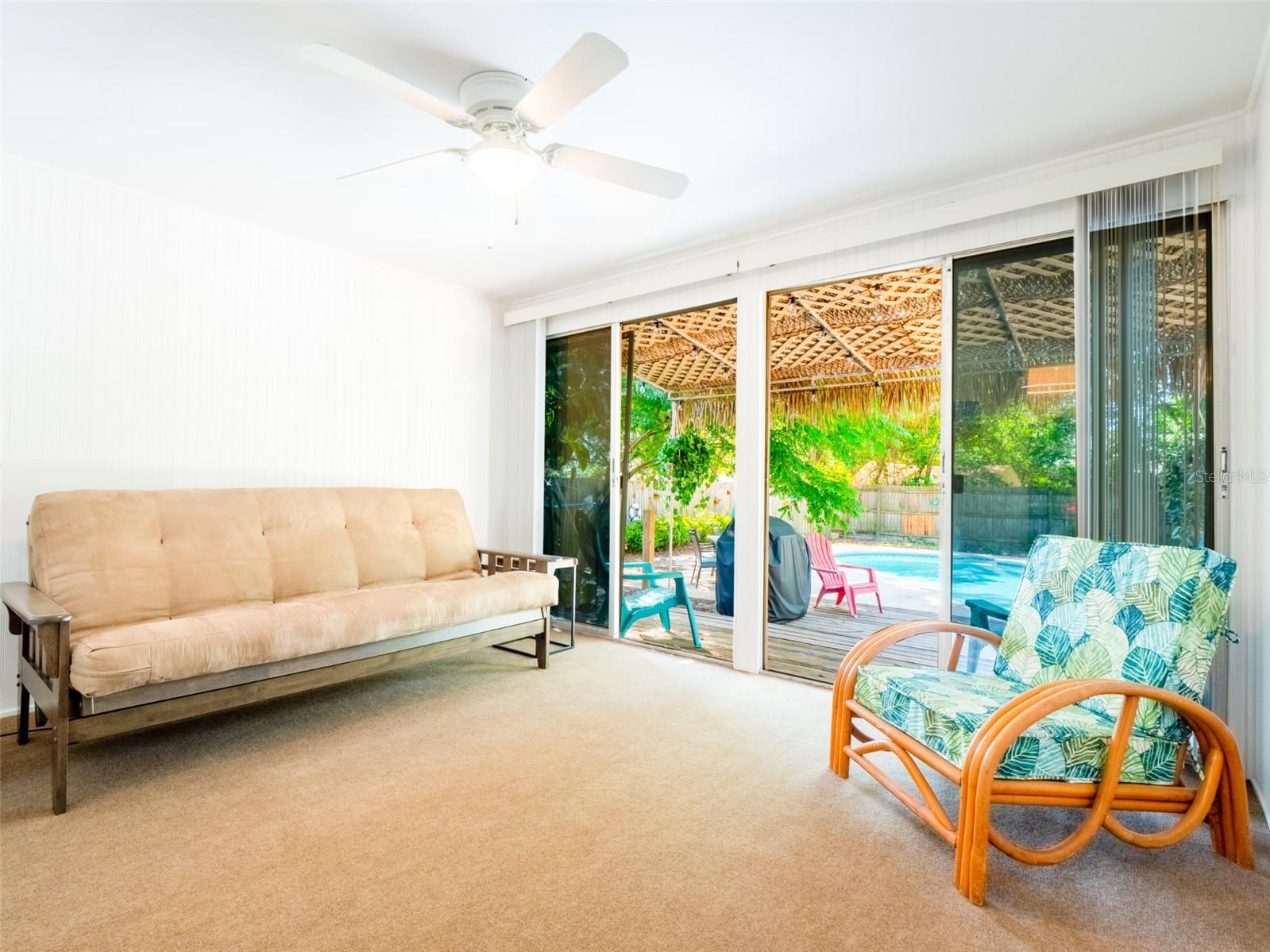 BREEZE HILL - Residential