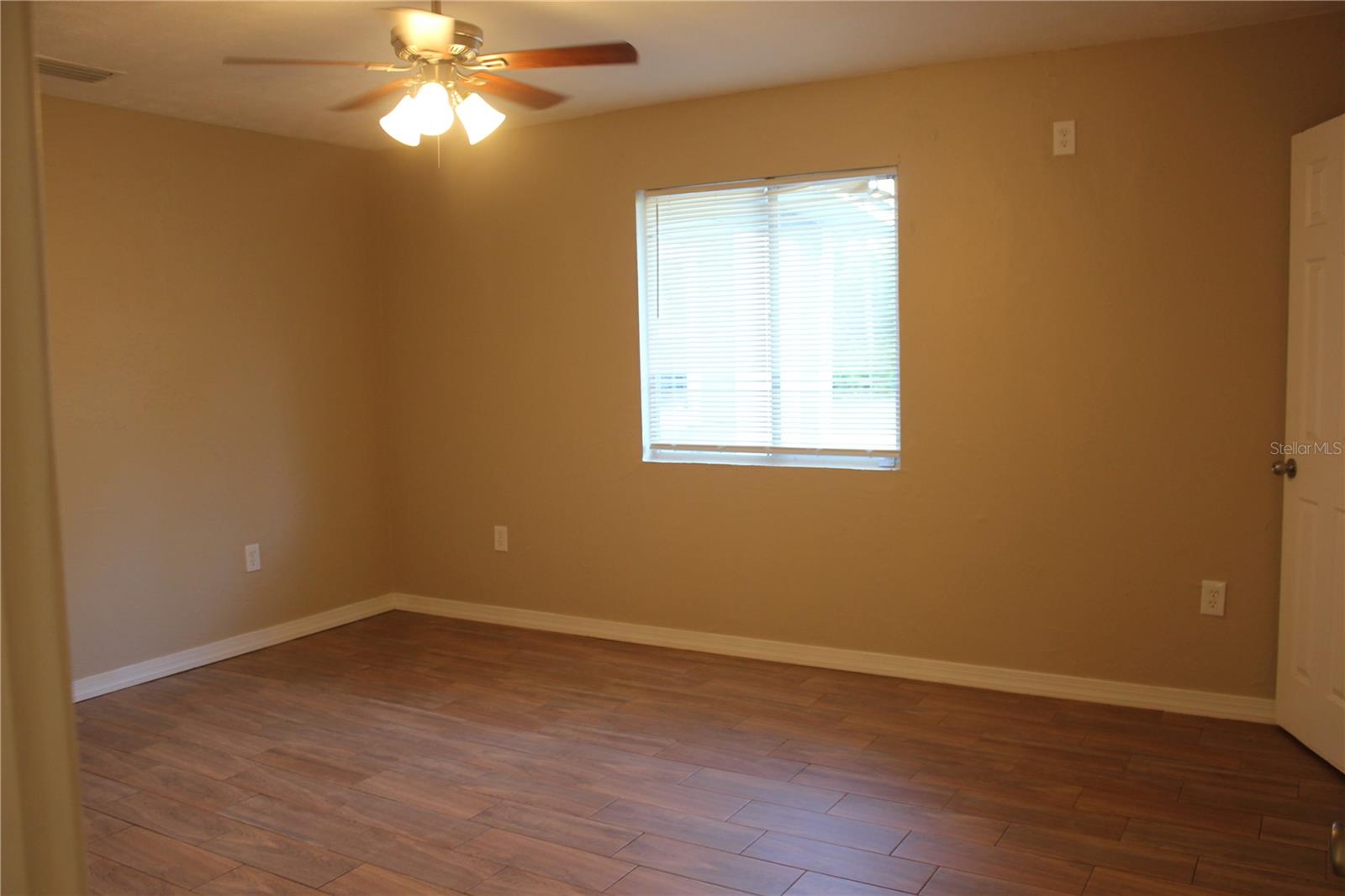 CHARLOTTE RANCHETTES - Residential