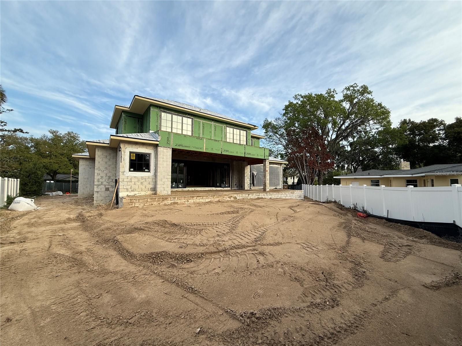 ROBERT DHU MACDONALD PARK - Residential