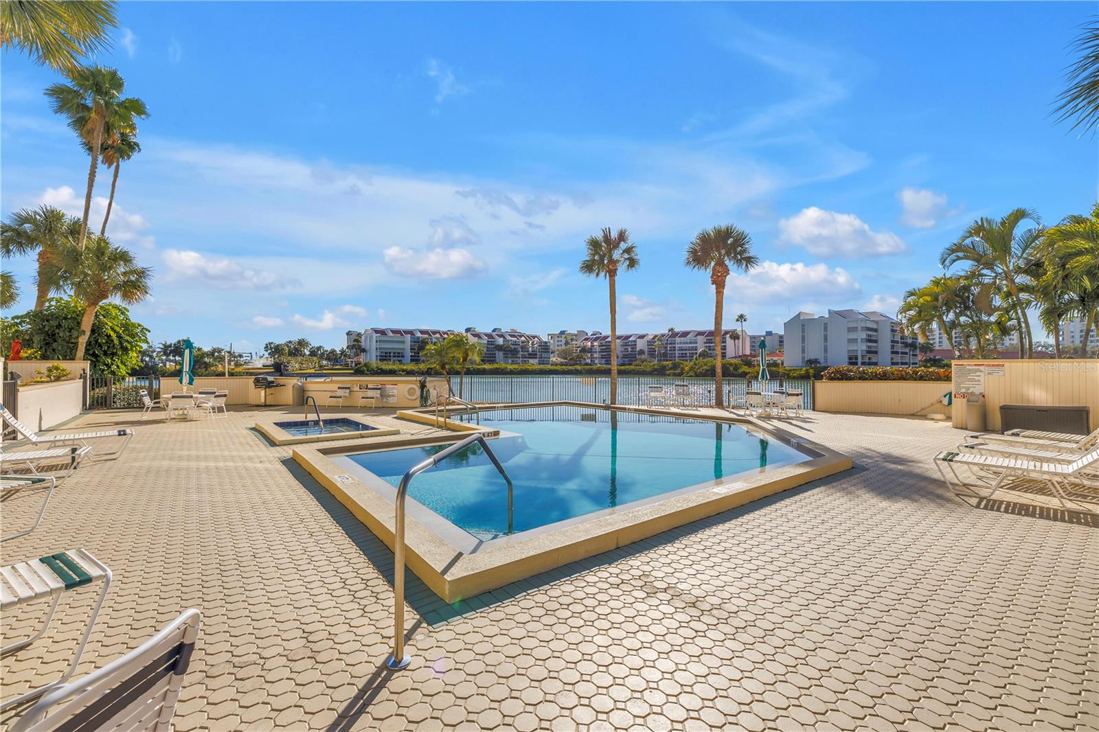 BAY ISLAND GROUP 1 - Residential