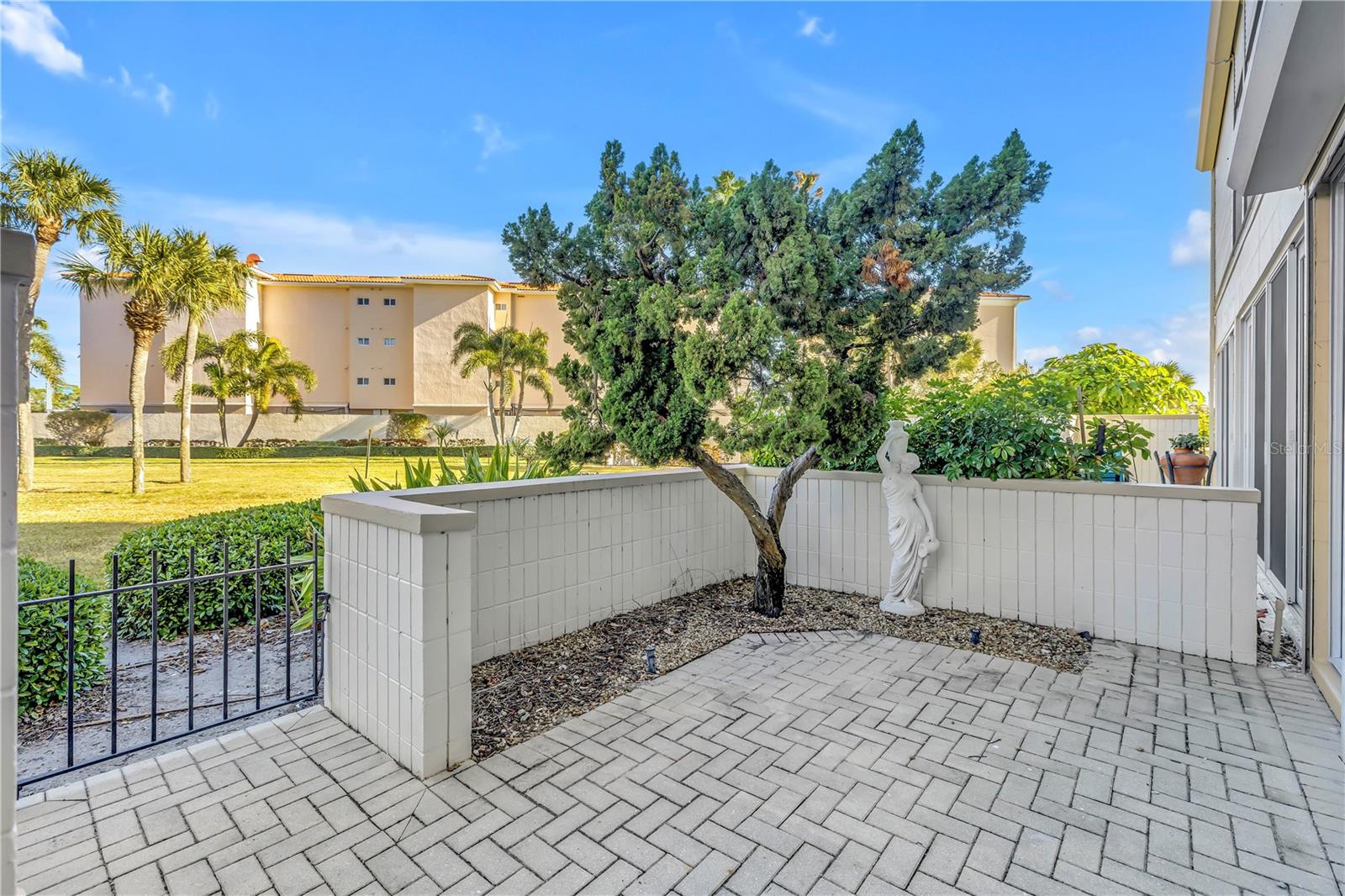 BAY ISLAND GROUP 1 - Residential