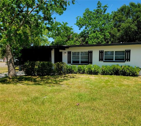 2204 EUCLID CIRCLE S CLEARWATER FL 33764