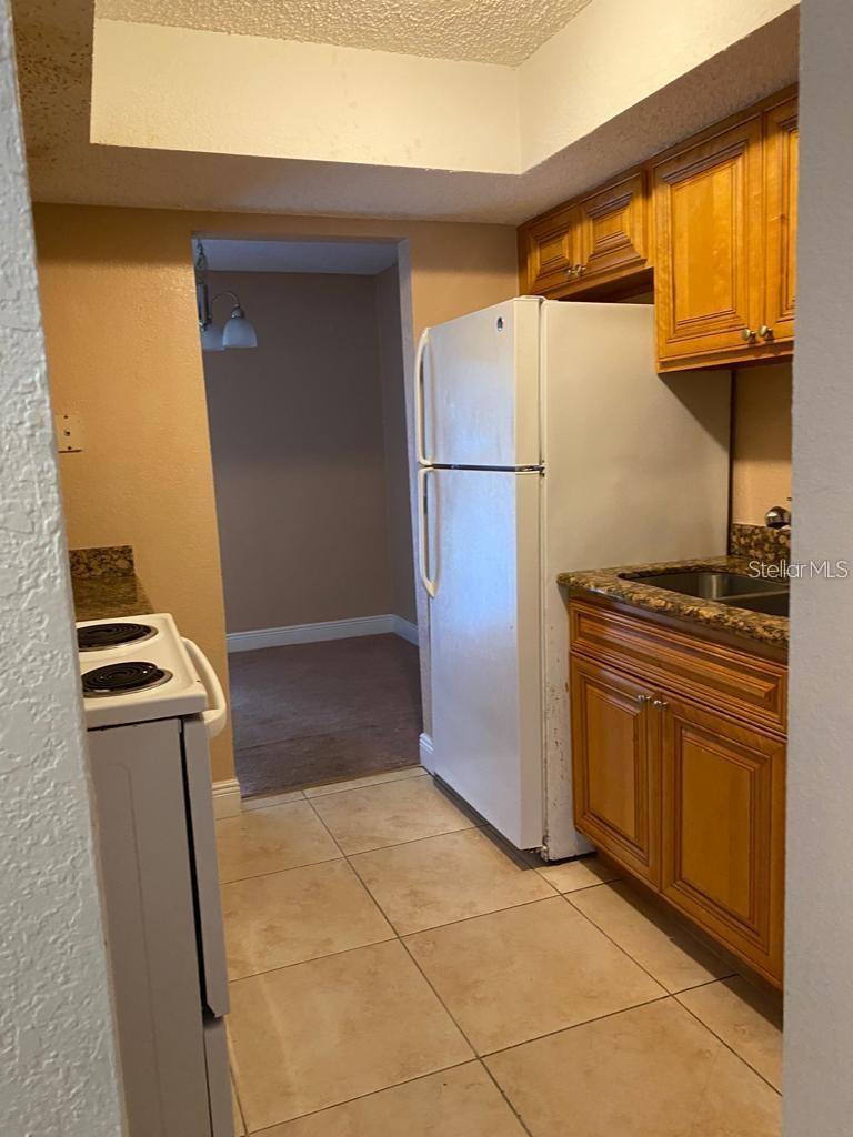 MILLENNIUM PALMS - Residential Lease