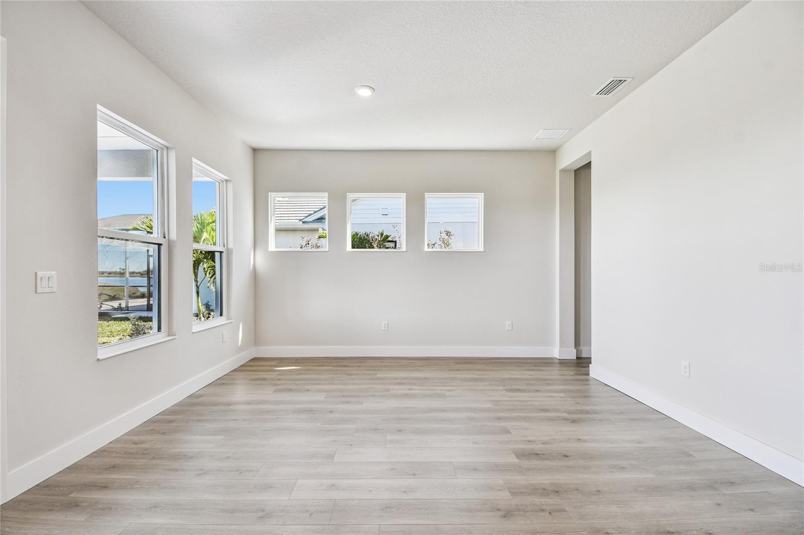 PALMERA AT WELLEN PARK - Residential