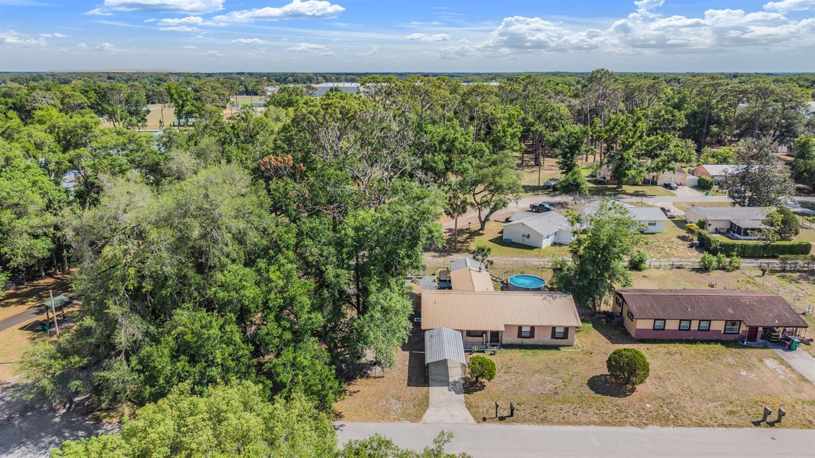 EASY ACRES - Residential
