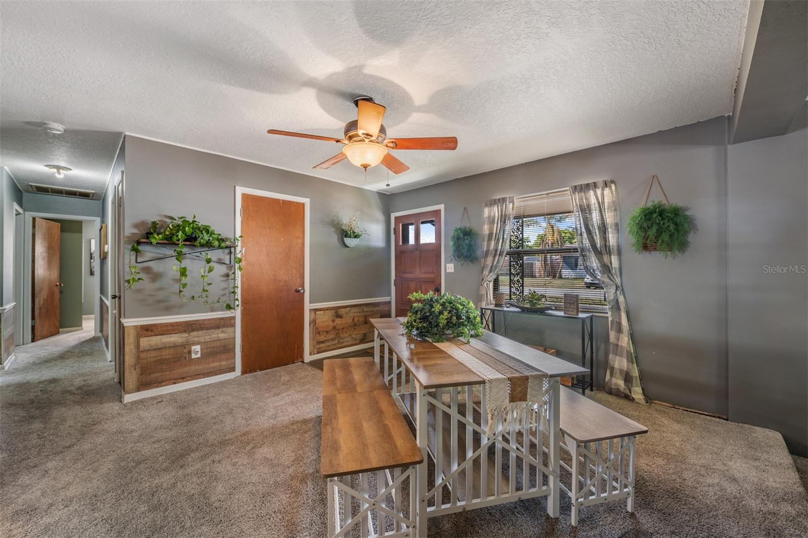 EASY ACRES - Residential