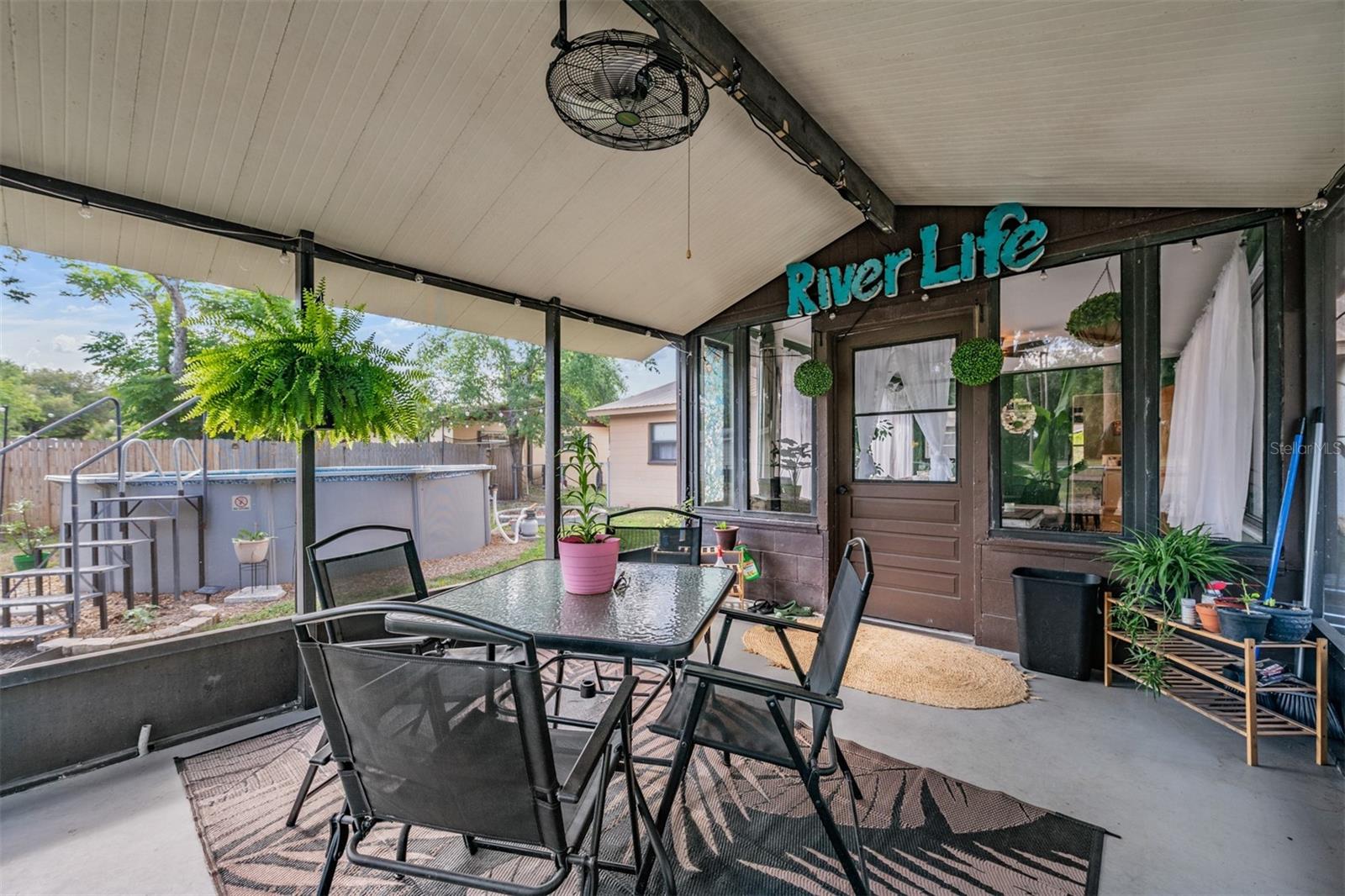EASY ACRES - Residential