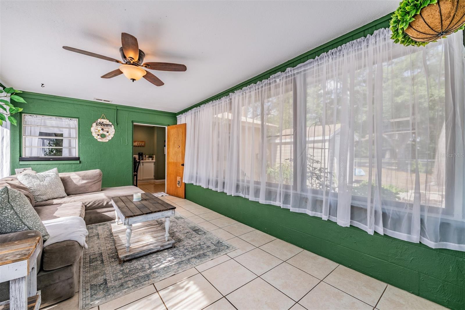 EASY ACRES - Residential