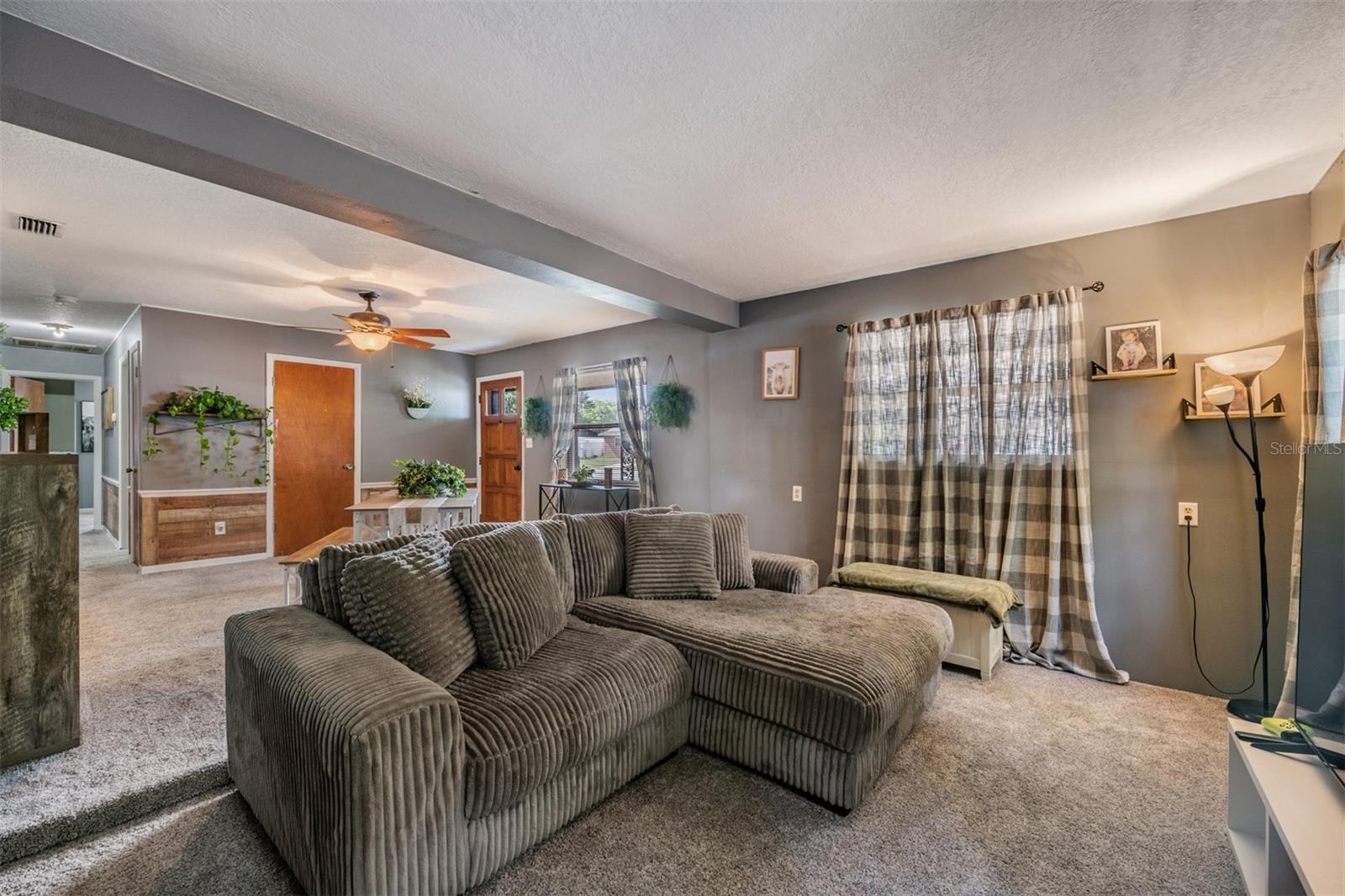 EASY ACRES - Residential