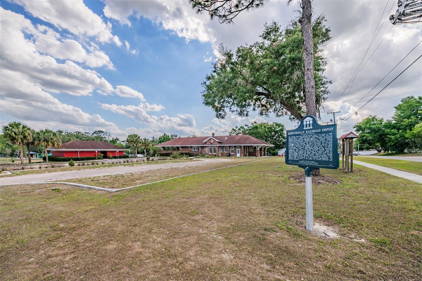 EASY ACRES - Residential
