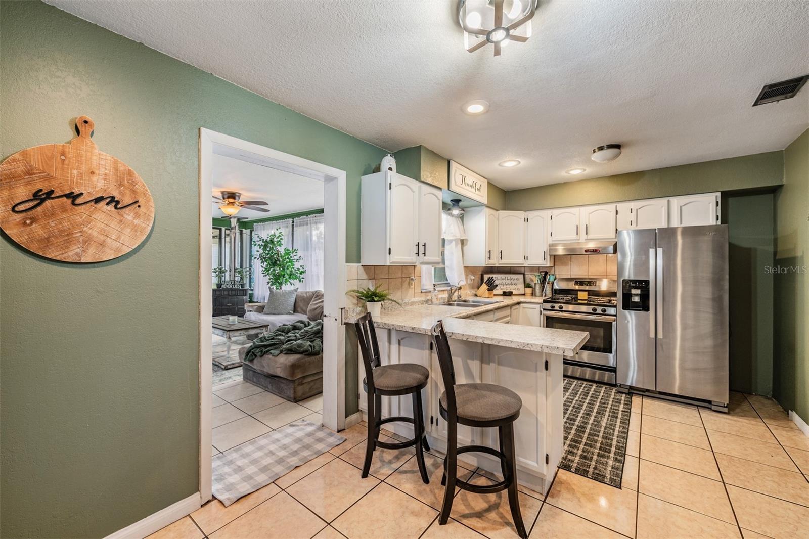 EASY ACRES - Residential