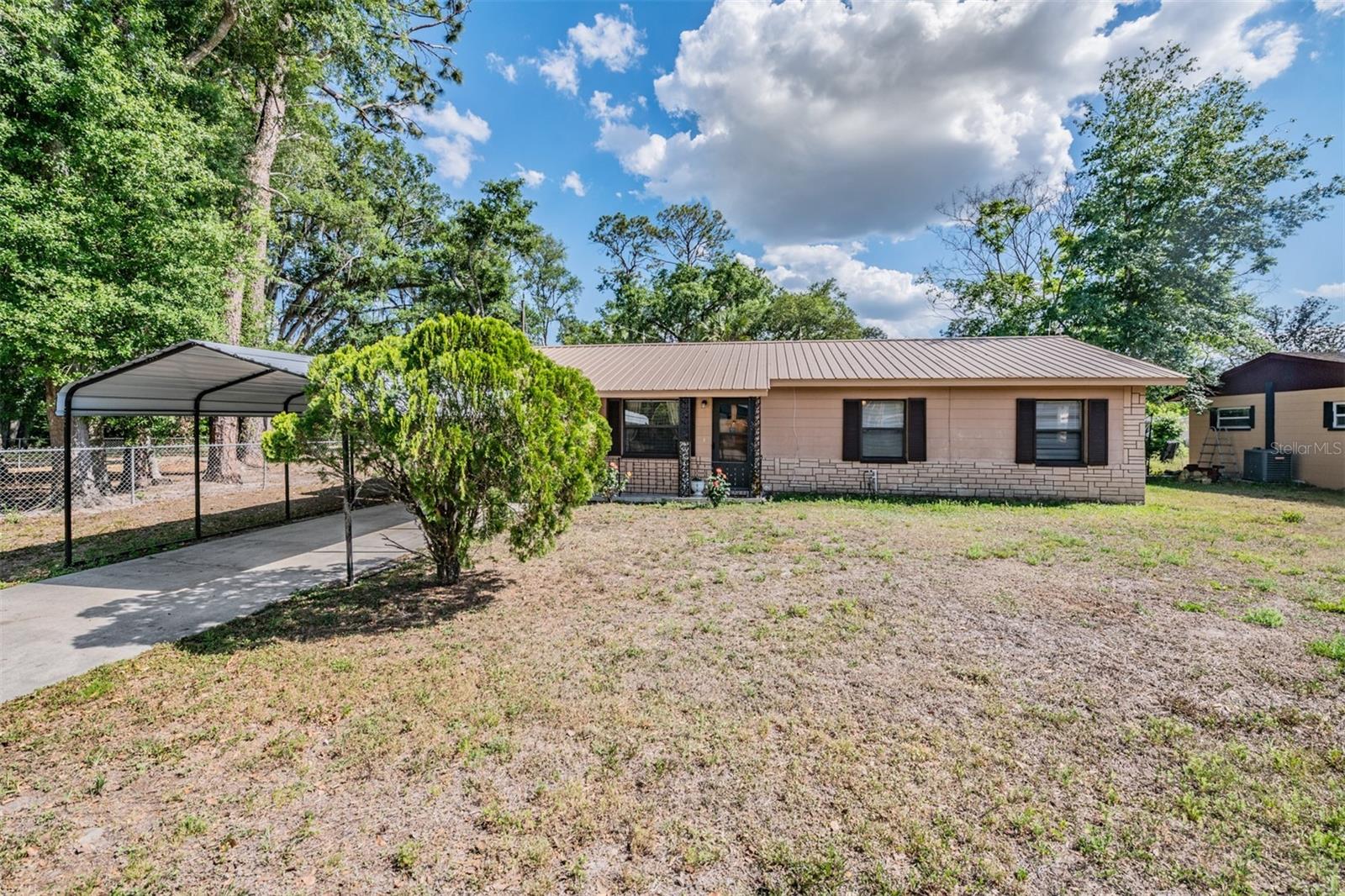 EASY ACRES - Residential