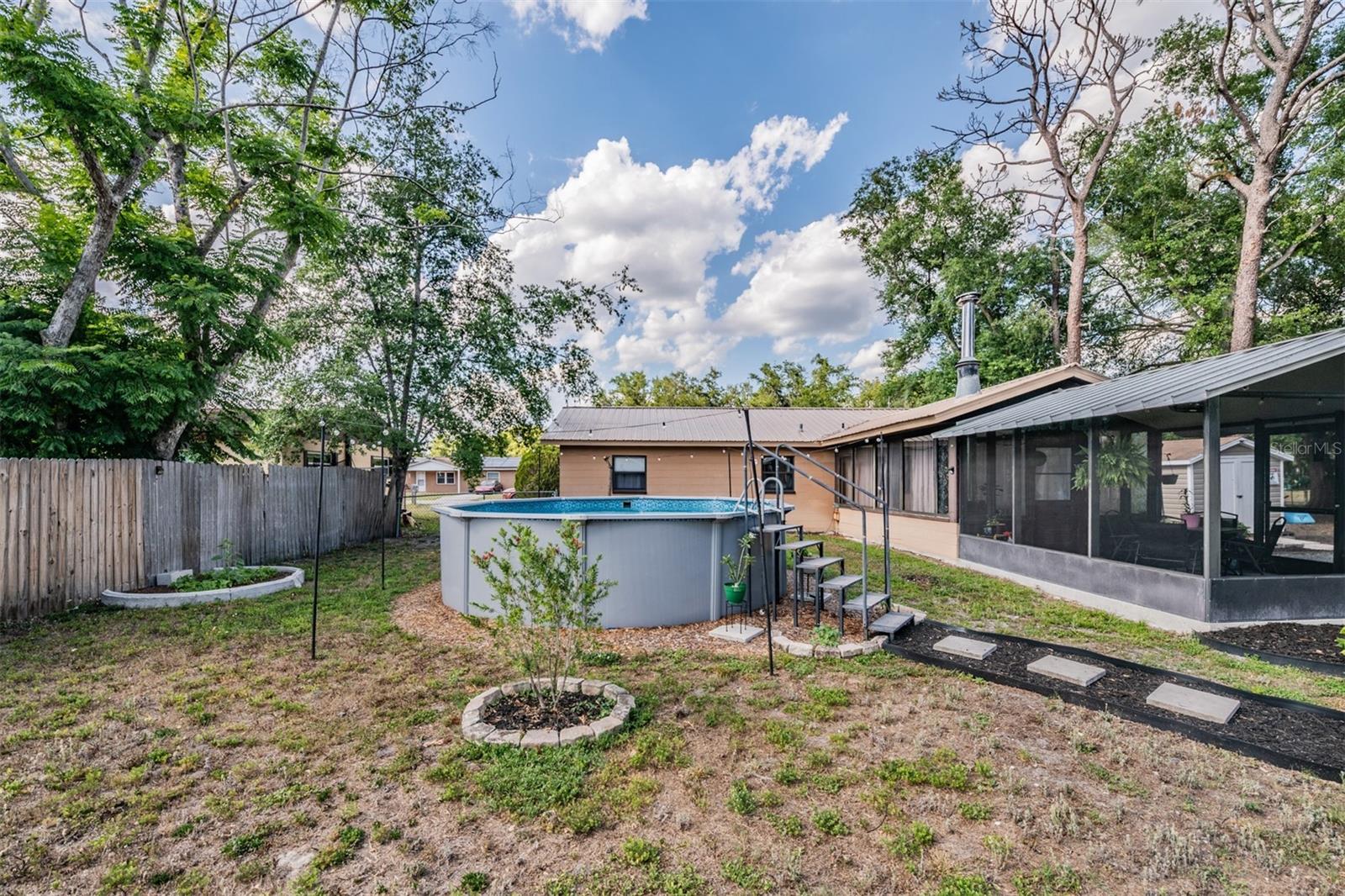 EASY ACRES - Residential