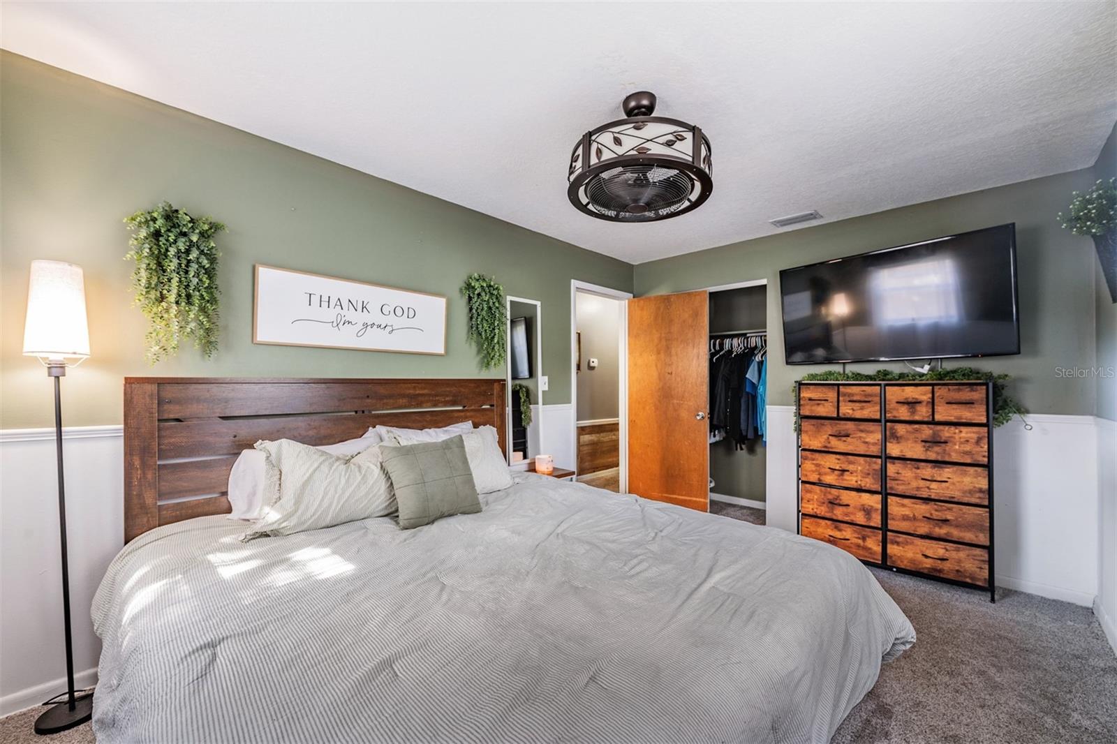 EASY ACRES - Residential