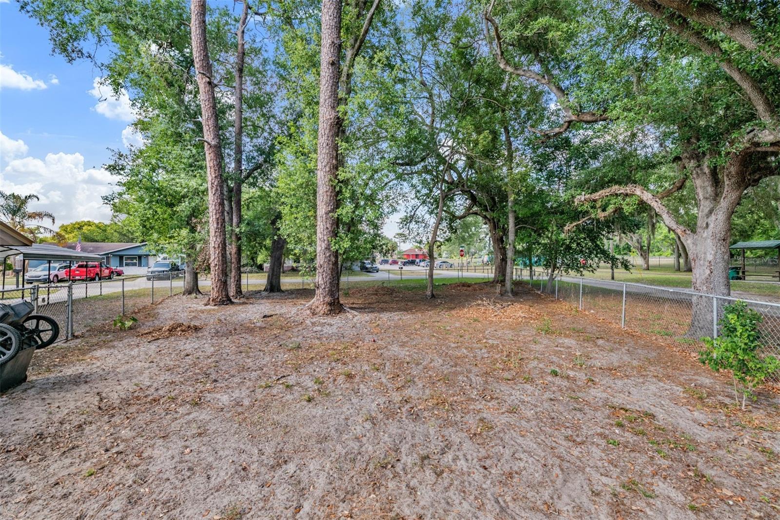 EASY ACRES - Residential