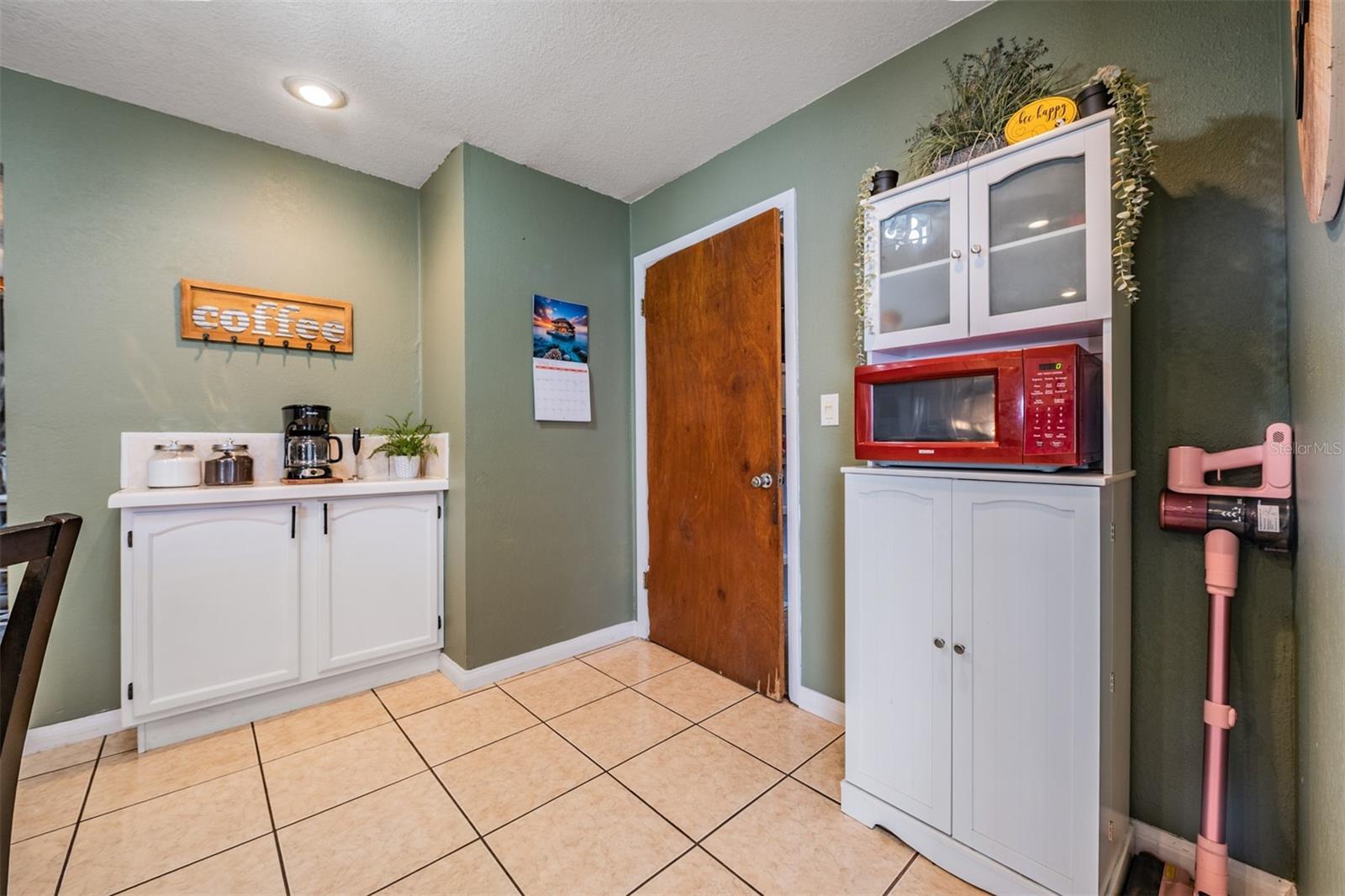EASY ACRES - Residential