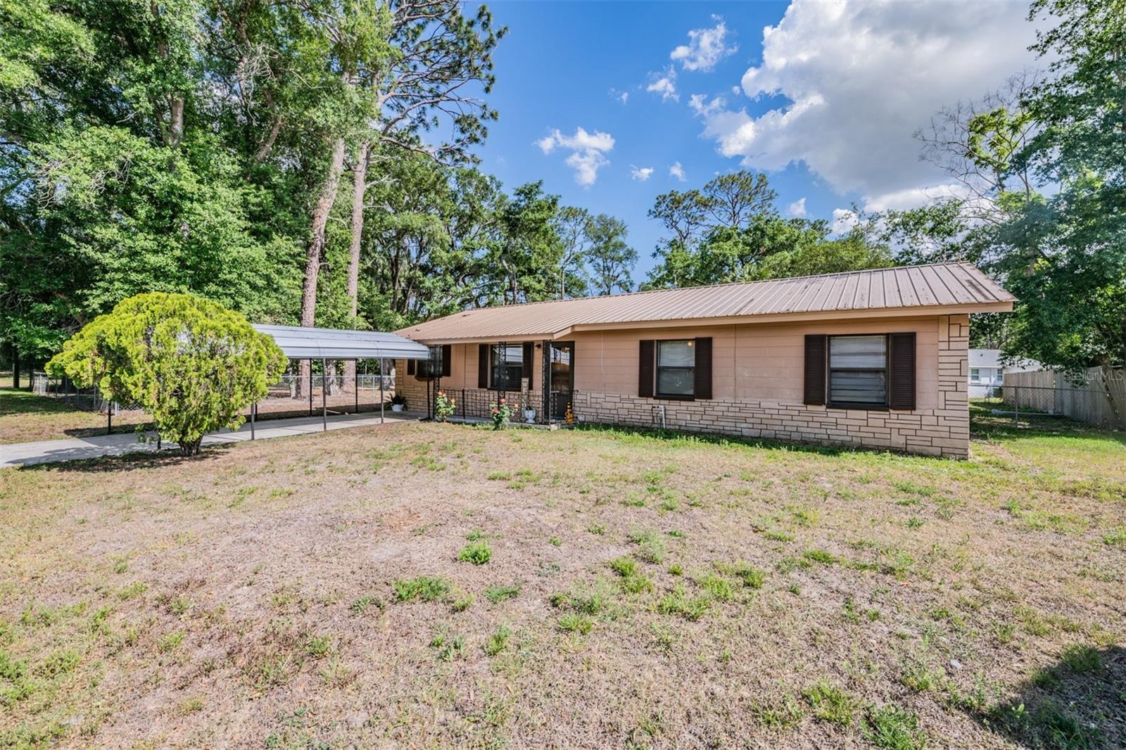 EASY ACRES - Residential