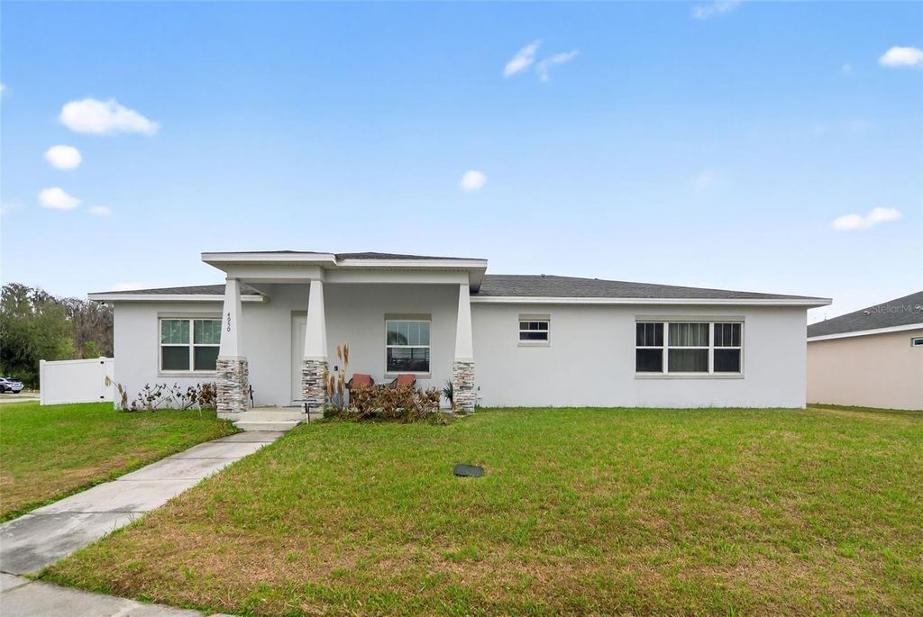Photo of 4950 Pall Mall Street E, Kissimmee, FL 34758 (MLS # O6387730)