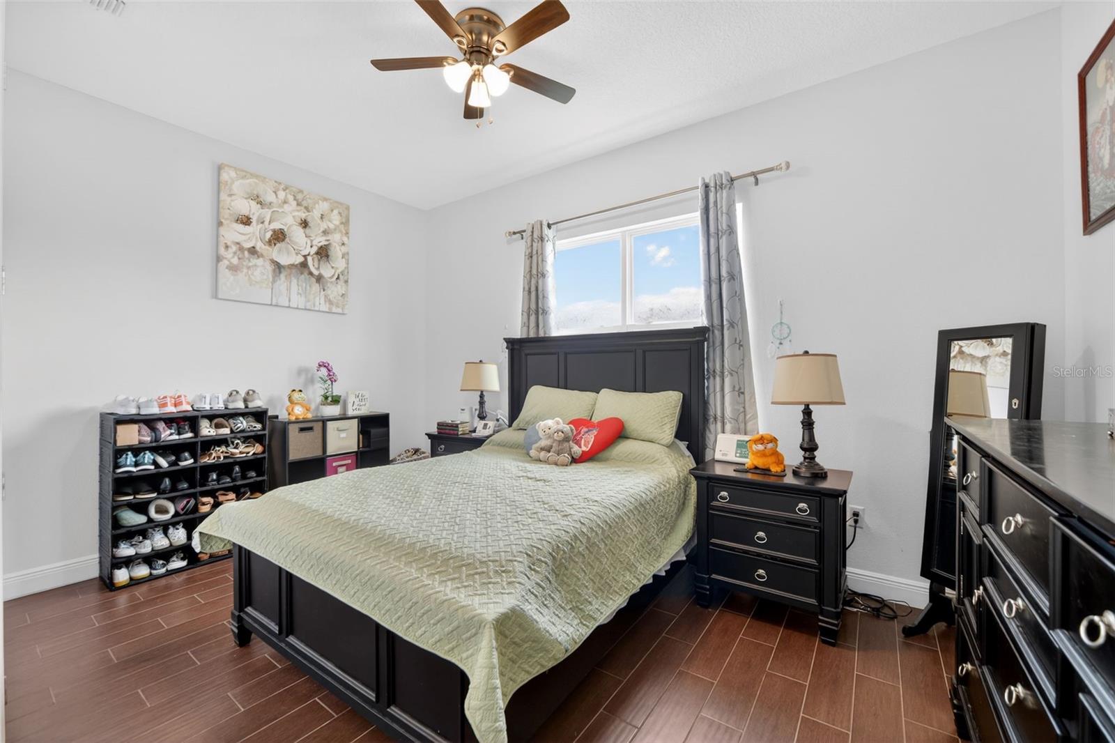 TRAFALGAR VILLAGE PH 3 - Residential