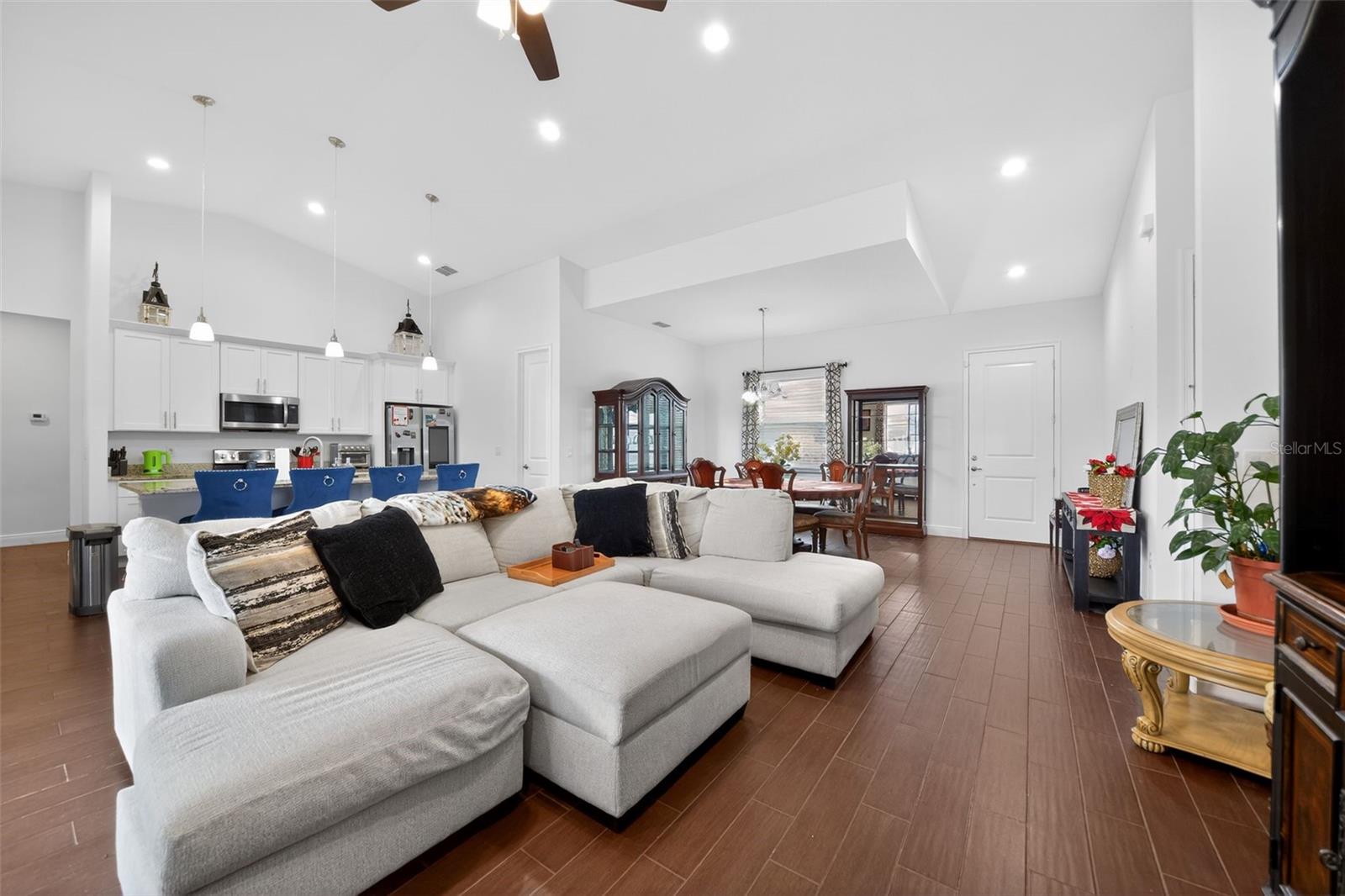 TRAFALGAR VILLAGE PH 3 - Residential