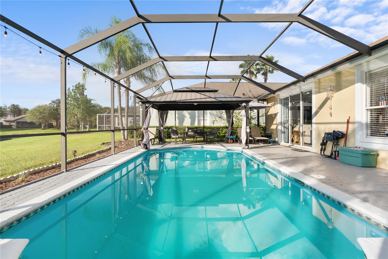 8118 CAMELLA LANE